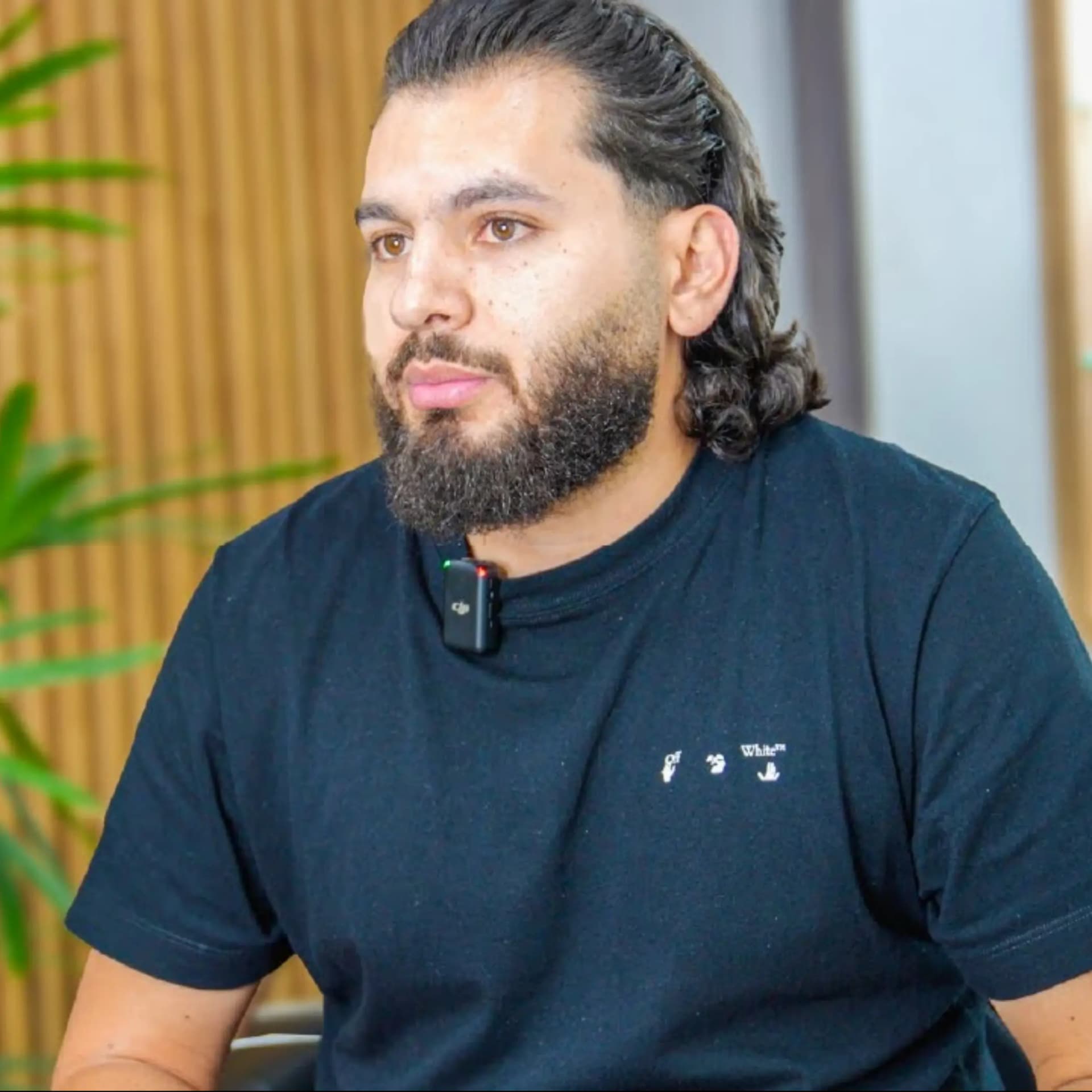 Bastards Barbería professional talks about Weibook benefits